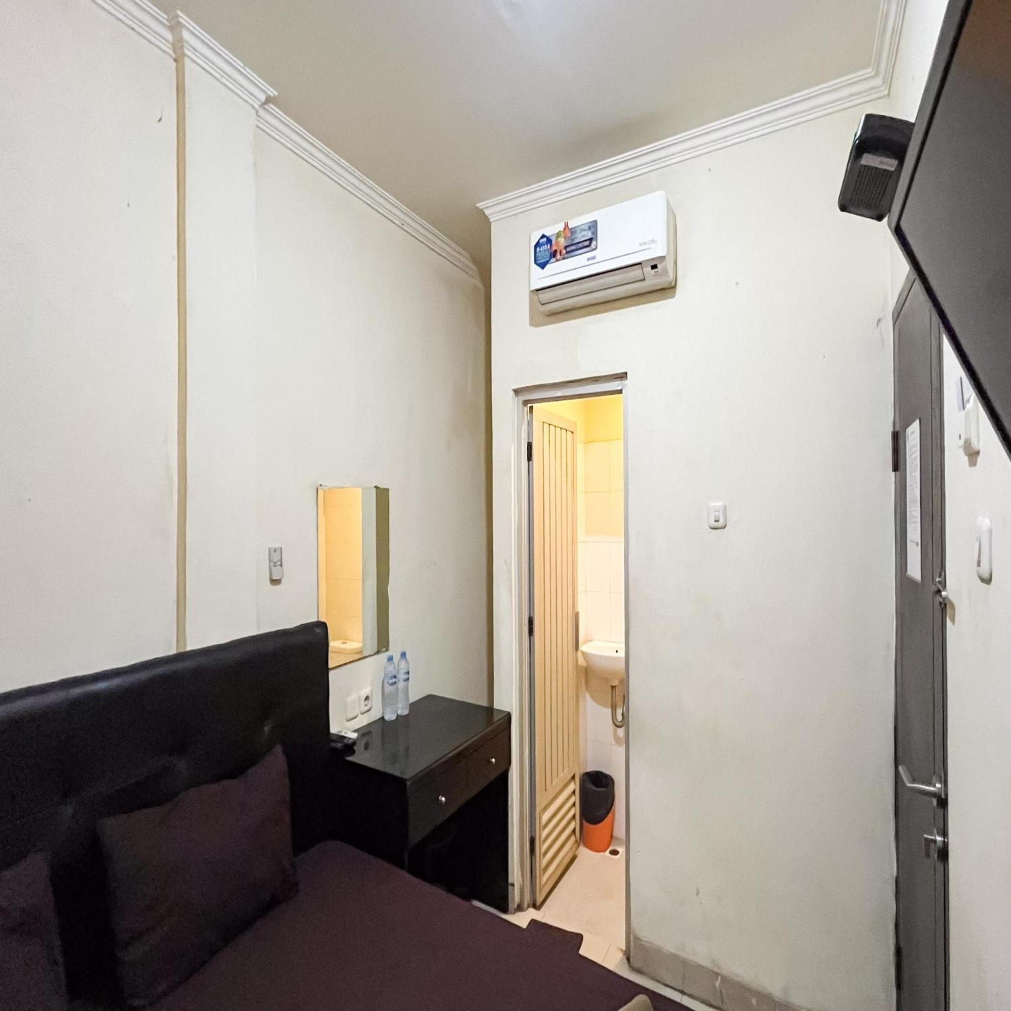 Arcadia Rooms Redpartner Jakarta Exterior foto